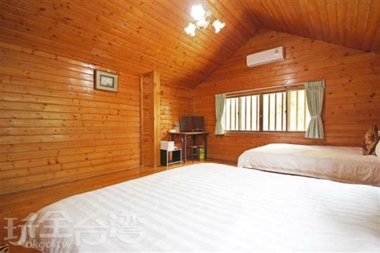 Double Lake B&B Zhushan Extérieur photo